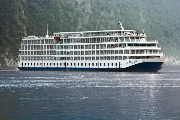 MS "Century Diamond"