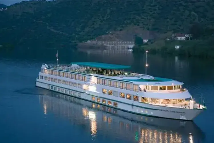 Infante Don Henrique 4* Super.webp