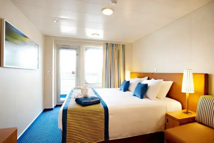 Carnival Breeze.webp