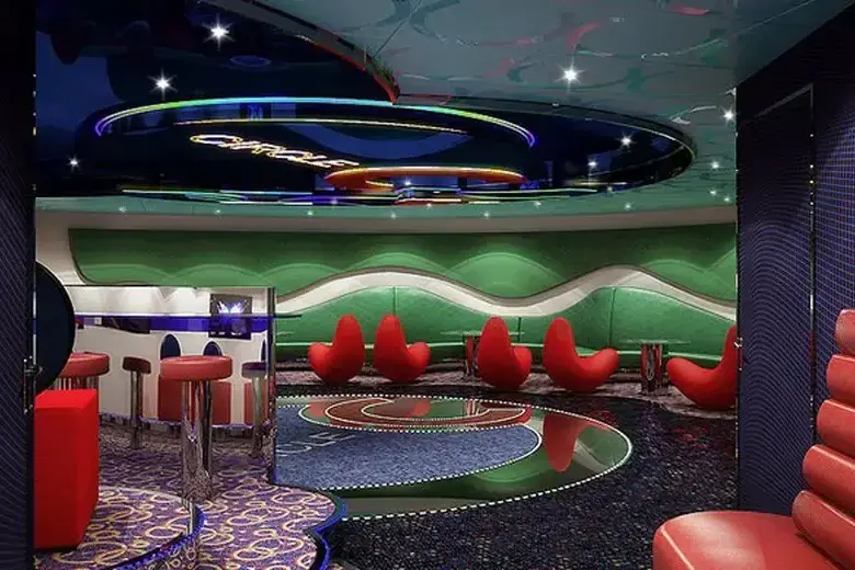 Carnival Breeze.webp