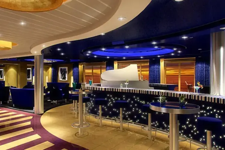 Carnival Breeze.webp