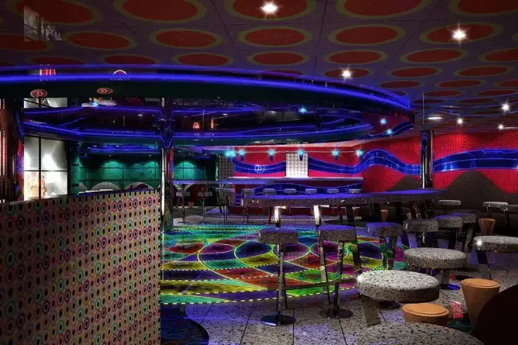 Carnival Breeze.webp