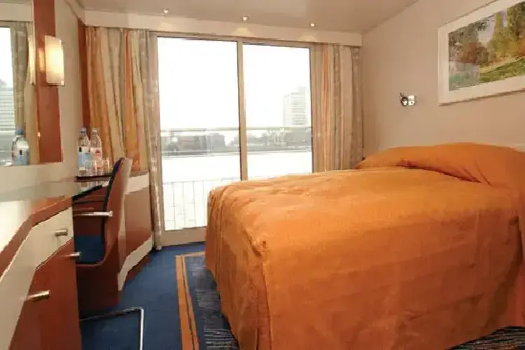 Каюта категории А, В   Верхняя и средняя палуба.webp