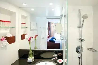 Мини-люкс на Верхней палубе с французским балконом.webp