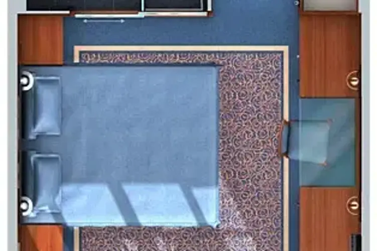 Мини-люкс на Верхней палубе с французским балконом.webp