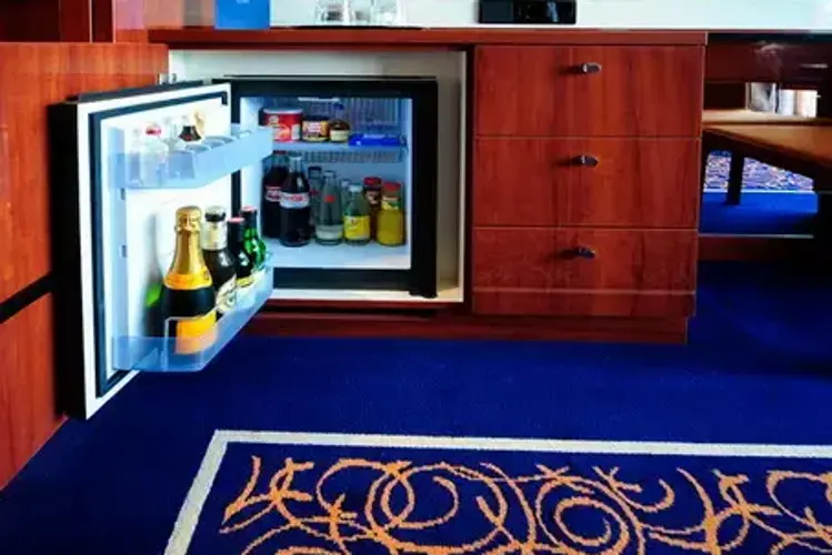 Люкс De Luxe на Средней палубе.webp