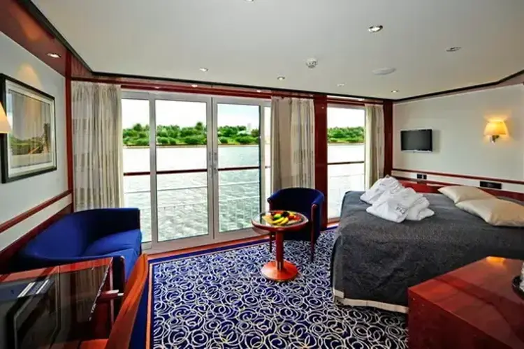 Люкс De Luxe на Верхней палубе с французским балконом.webp