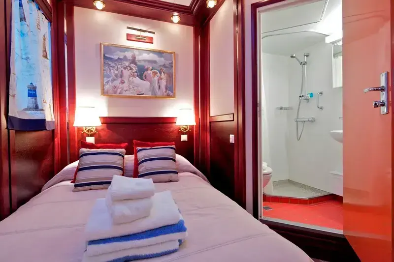 Running on Waves .webp