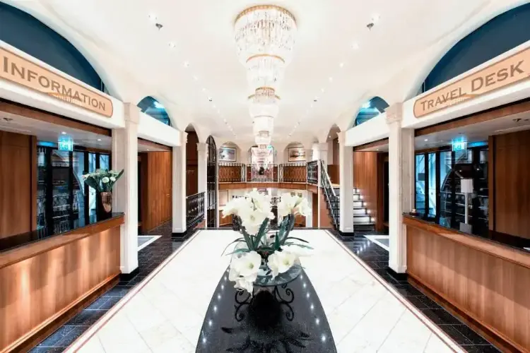 Центральное фойе.webp