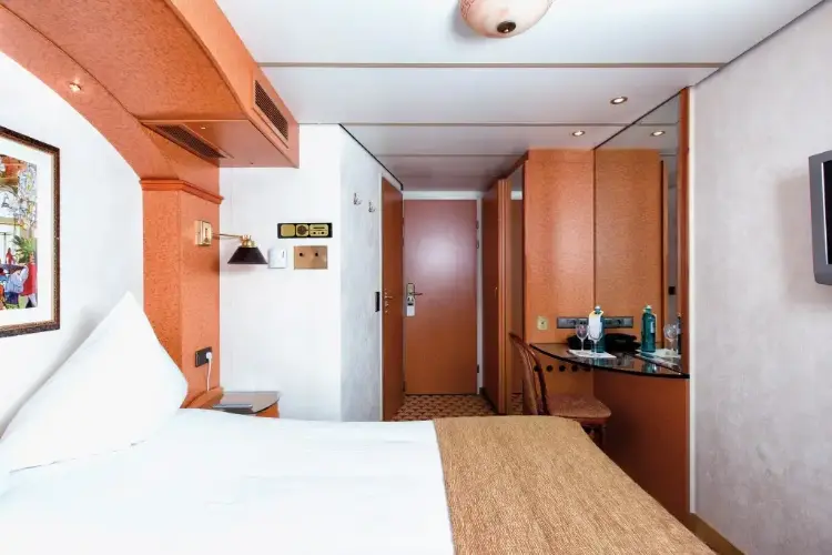 2 bed cab Pearl2.webp