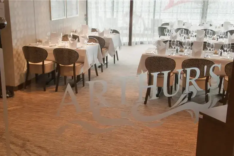 Артур Бар Корма Диамант.webp