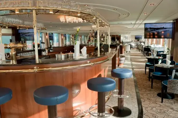 Носовой бар Музыкальный салон Savor2.webp