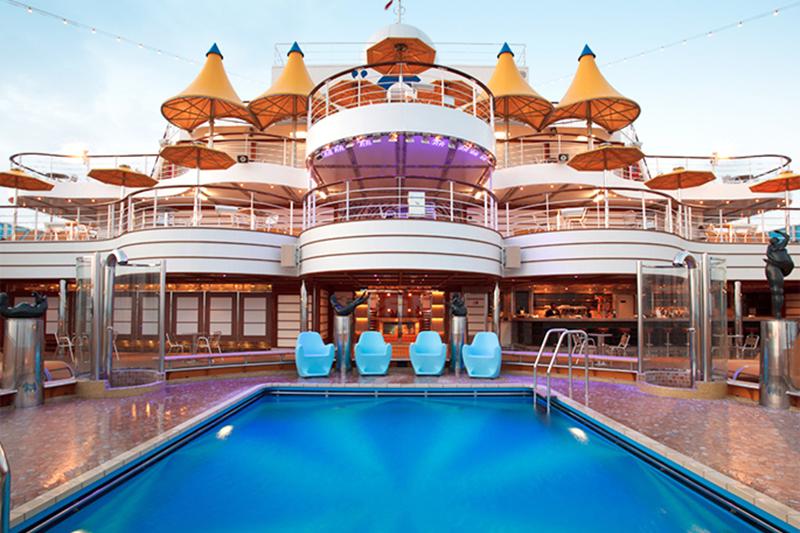 Бар у бассейна Lido Via col Vento.jpg