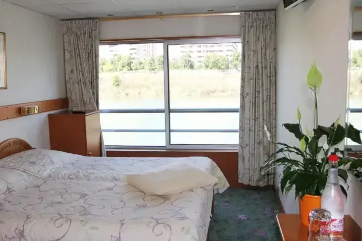 Каюта DELUXE на Верхней палубе bdecadix.webp