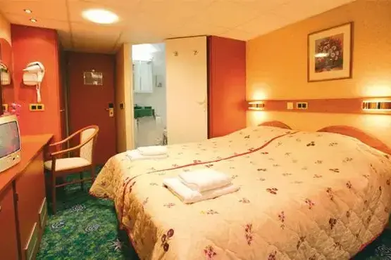 BC1Каюта SUPERIOR на Средней палубе.webp