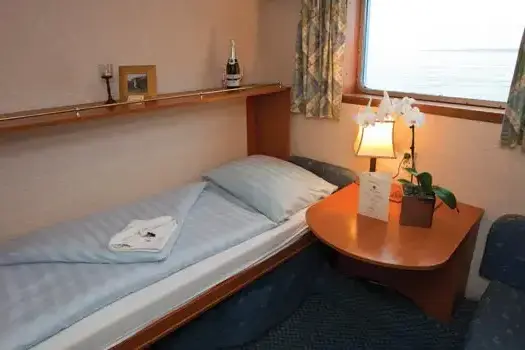 Cabin_SHP_MS_Princess_INT_5249 окно.webp