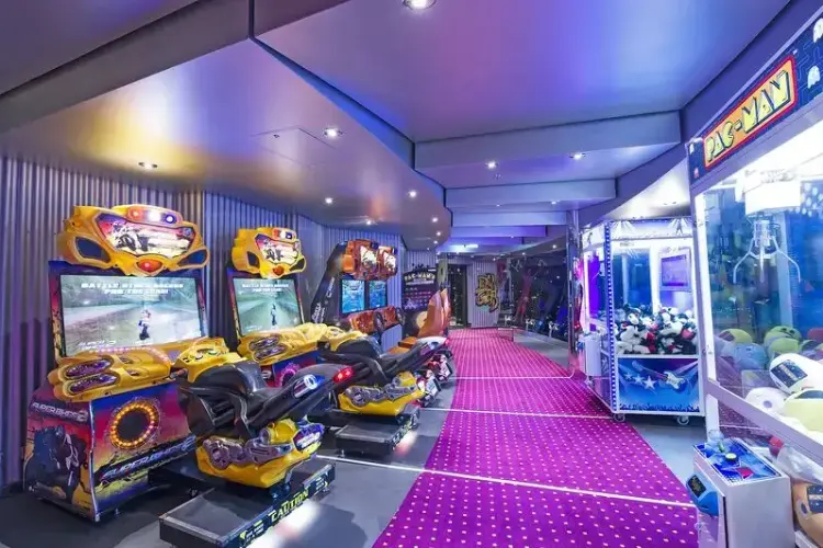 22 MSC Preziosa, Virtual World.webp