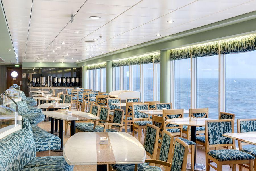 013_Ship_MSC_Armonia_La_Brasserie_buffet.jpg