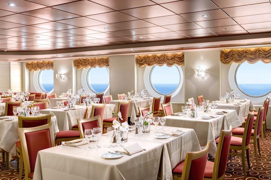 016_Ship_MSC_Armonia_Restaurant.jpg