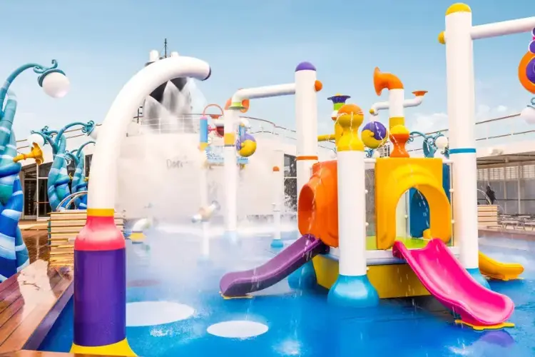 030_Ship_MSC_Armonia_Spray_Park_Experience.webp