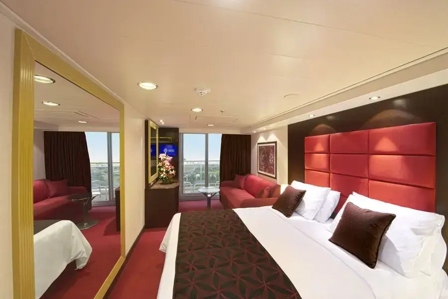 04_Ship_Balcony_Cabin.webp