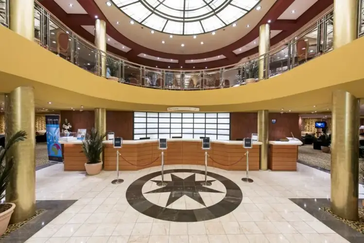 18 MSC Sinfonia, Reception.webp