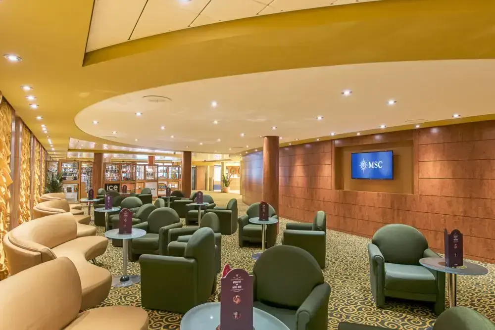 11 MSC Sinfonia, Reception.webp