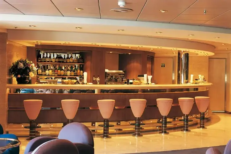 08_MSC_Opera_La Cabala_Piano_Bar.webp