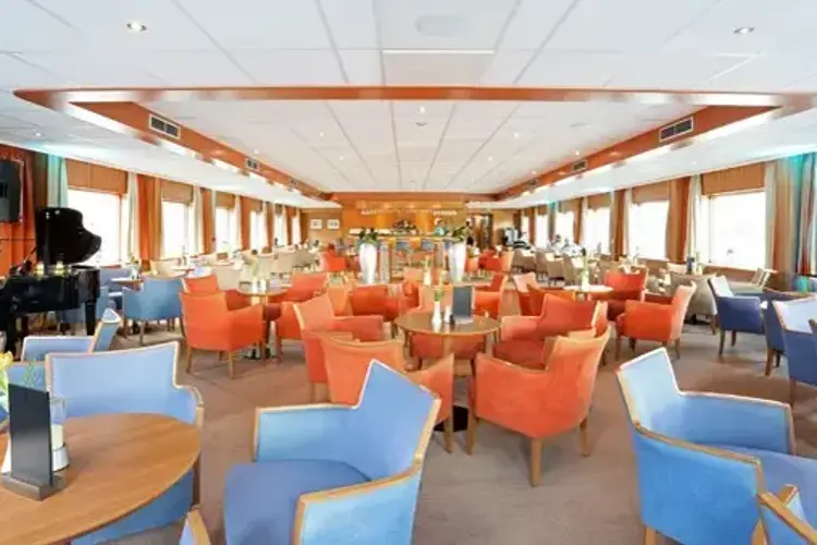 музыкальный салон 1.webp