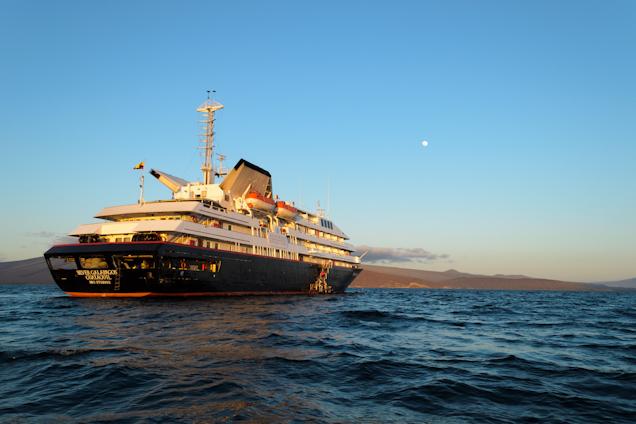 ftdc_silvergalapagos_PuntaEspinoza-04501.jpg