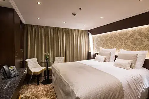 BRONTE_Standard Suite_3_v8.webp