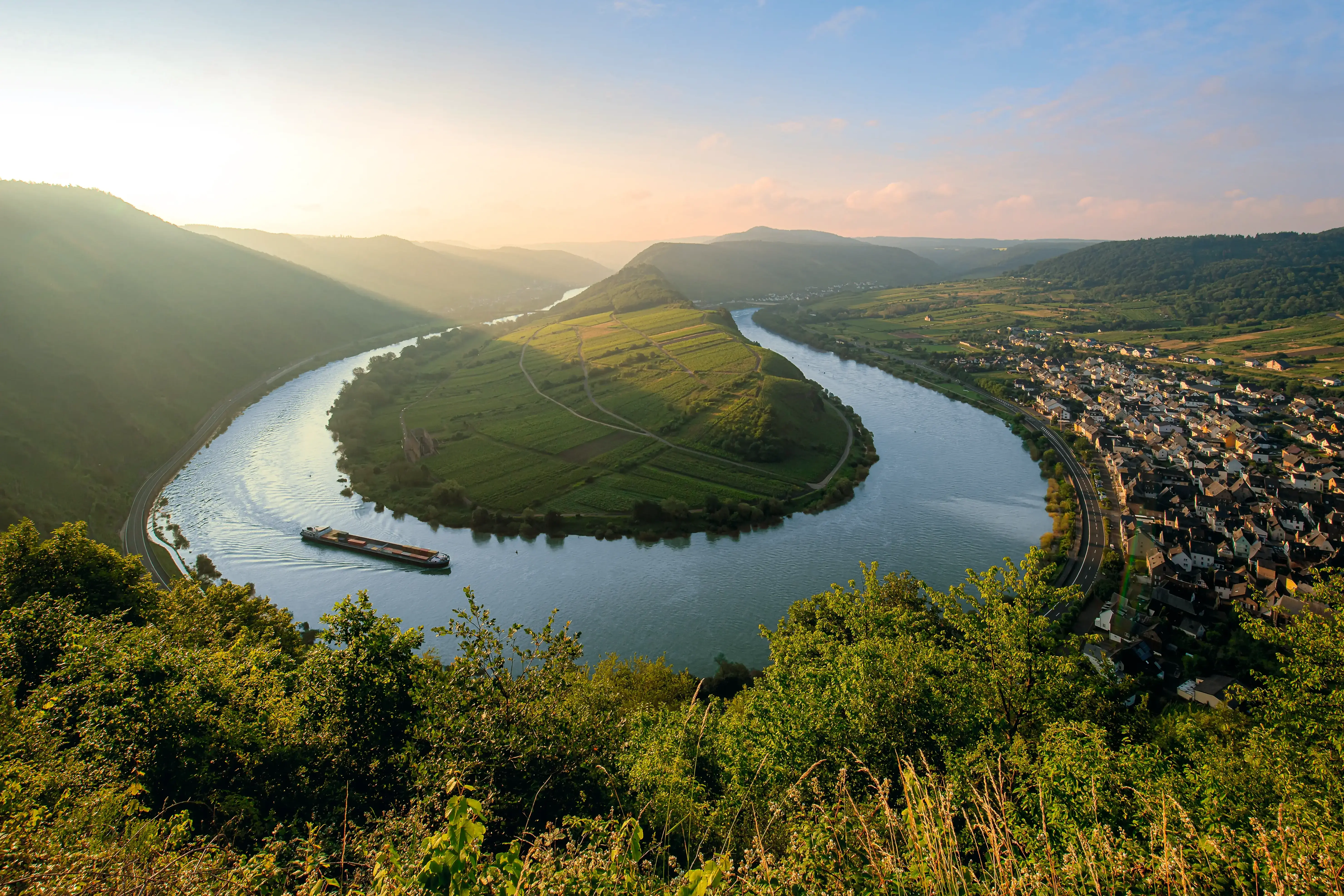 Lueftner_Cruises_Amadeus_Moselle_Germany_Bremm__c_Pixabay4801023.webp