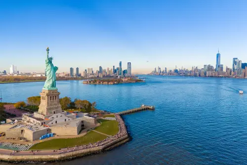 Cape Liberty, New Jersey / USA