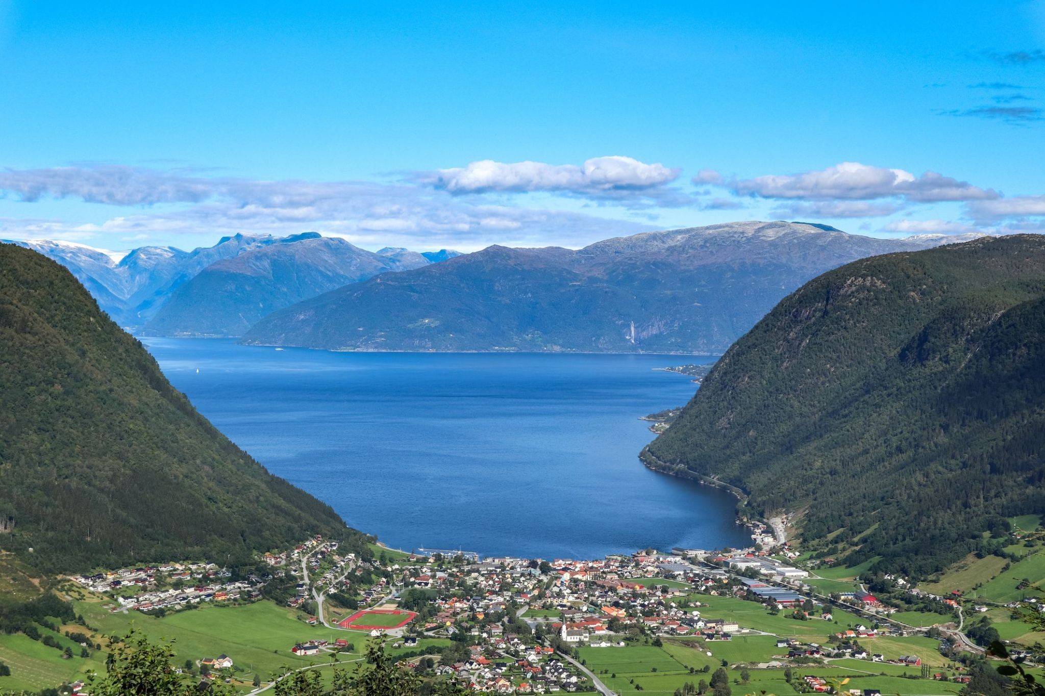 2385813_Vik i Sogn.jpg