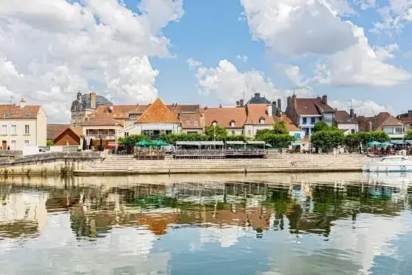 2389574_Saint-Jean-de-Losne.webp