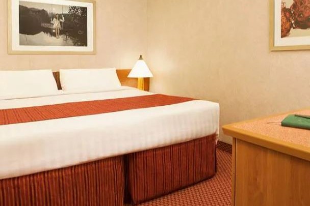 Inernal cabin diadema.JPG