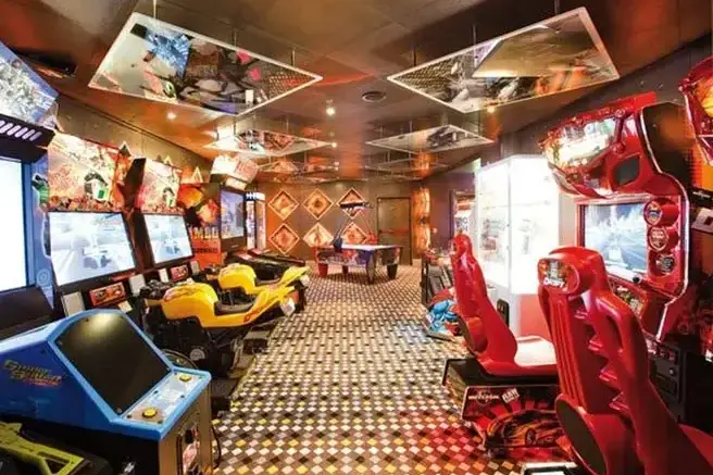 17 virtual_world_4.webp