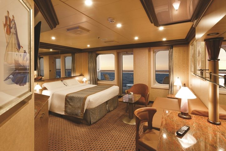 4  S costa_fascinosa_kajuta_apartma.jpg