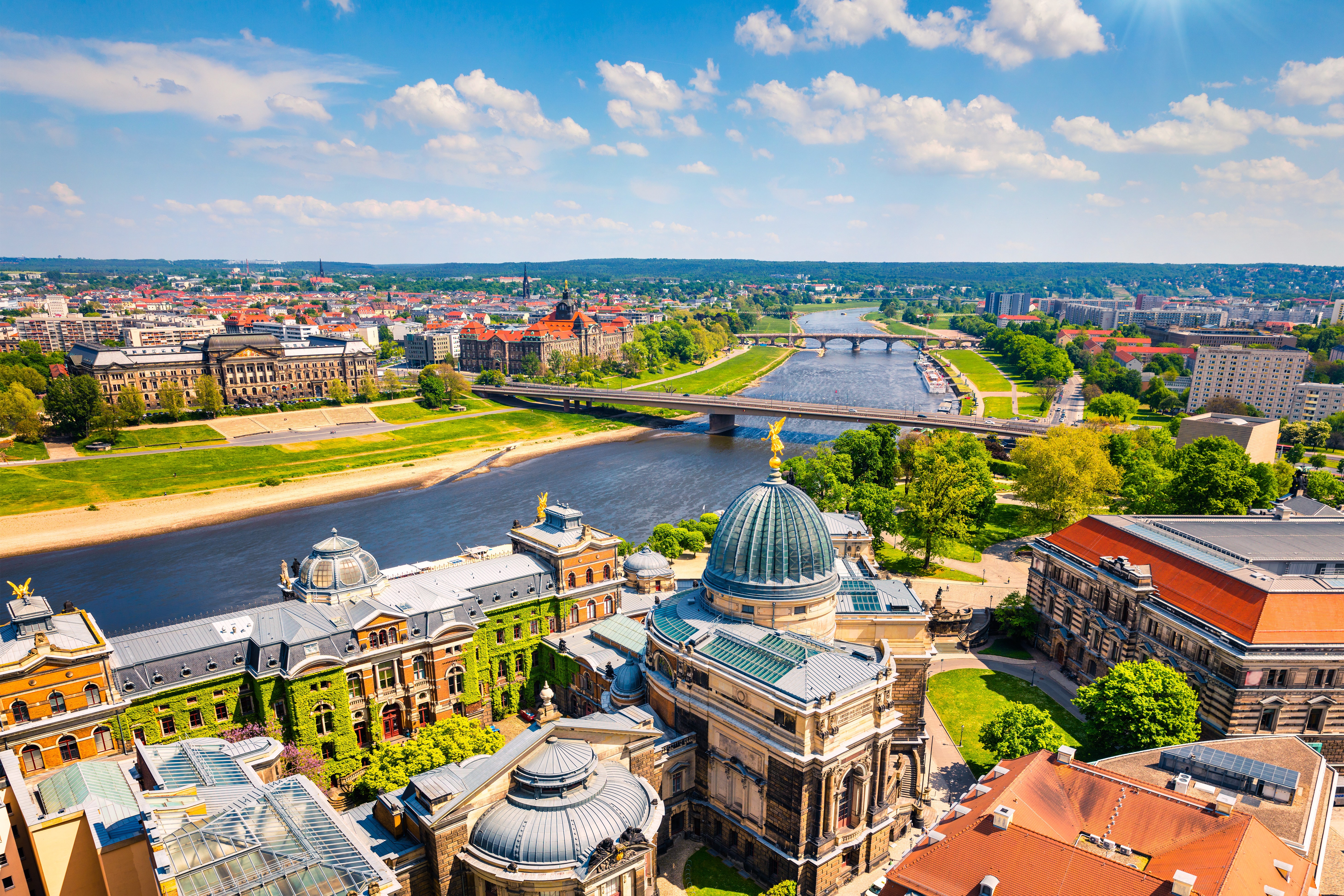 dresden-adobestock-151210161.jpeg