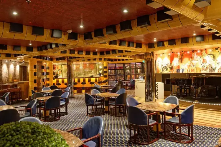 costa-pacifica-bars-lounges-piano-ricks-5067.webp
