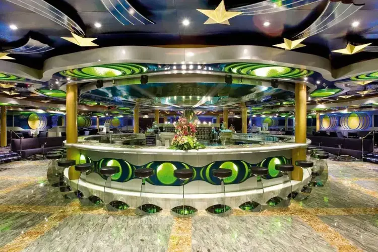 13 luna-lounge-costa-serena-lg.webp