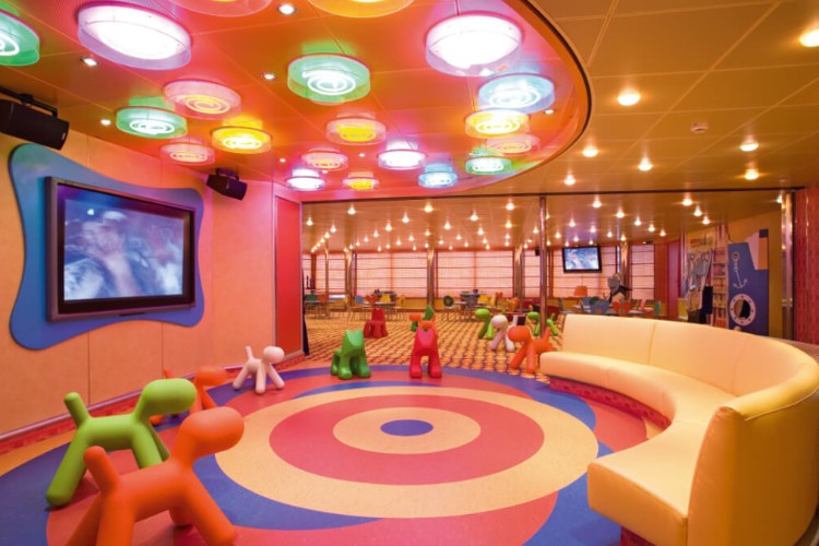 25 Costa_Serena_SquokClub.jpg