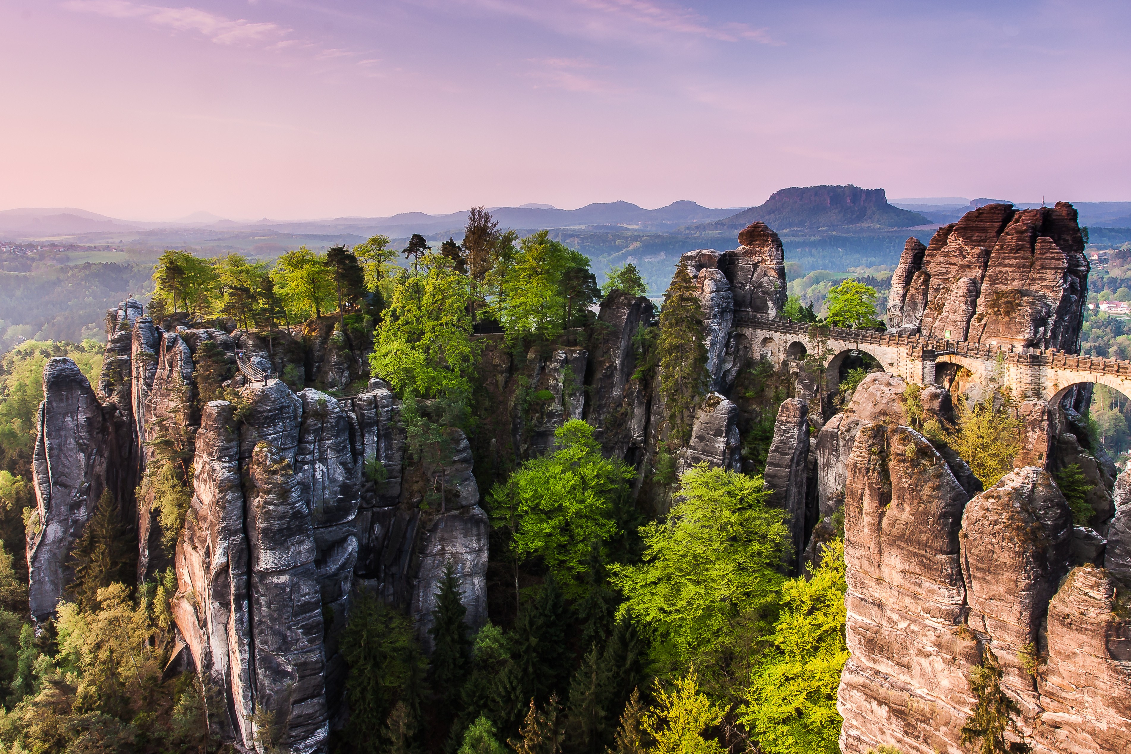 bastei-adobestock-57348316.jpeg