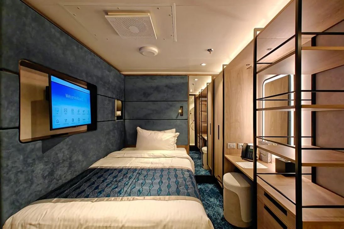 2  NCL_Solo_Studio.JPG