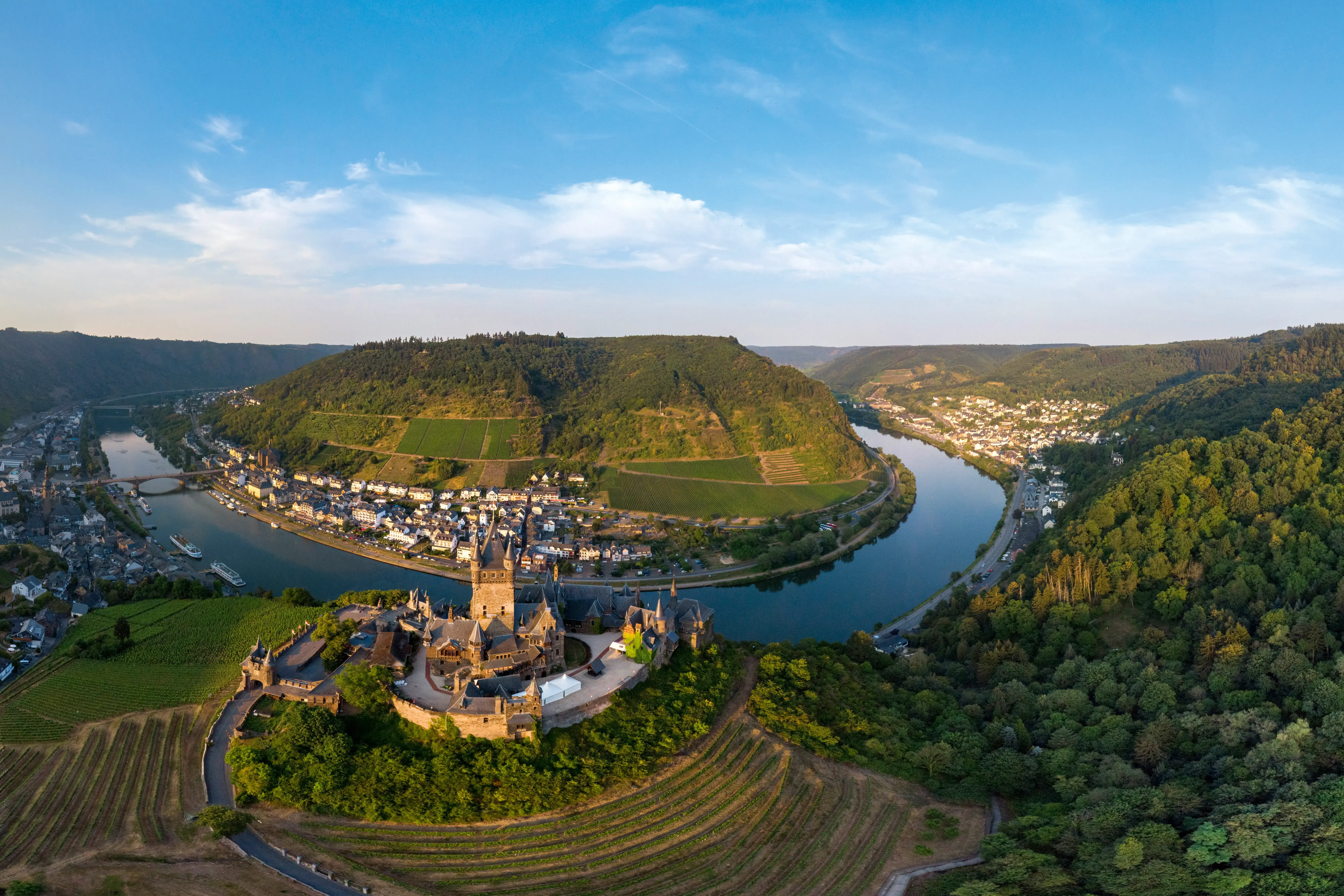 Lueftner_Cruises_Amadeus_Moselle_Germany_Cochem_panorama__c_pixabay3612577.webp