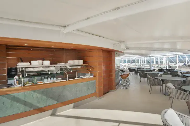 MSC25041912MSC Divina MSC Yacht Club The One Bar Bars & Lounges Bar.webp