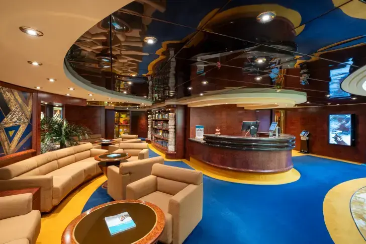 MSC25040005MSC Fantasia; MSC Yacht Club  Concierge Area, Library.webp
