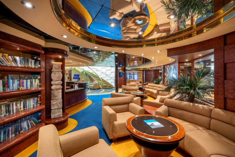 MSC25040007MSC Fantasia; MSC Yacht Club  Concierge Area, Library.png