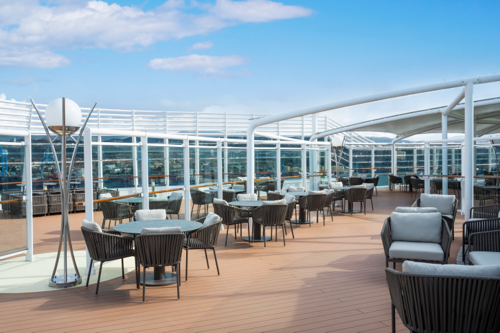 MSC25039989MSC Fantasia, MSC Yacht Club  The One Bar.png