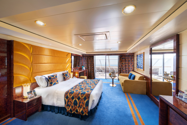 MSC18015840MSC Fantasia, MSC Yacht Club Deluxe Suite (YC1).png